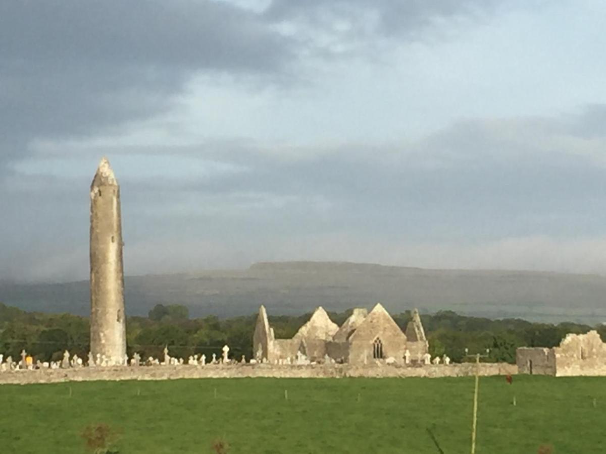 The Burren Barn Villa Tubber Buitenkant foto